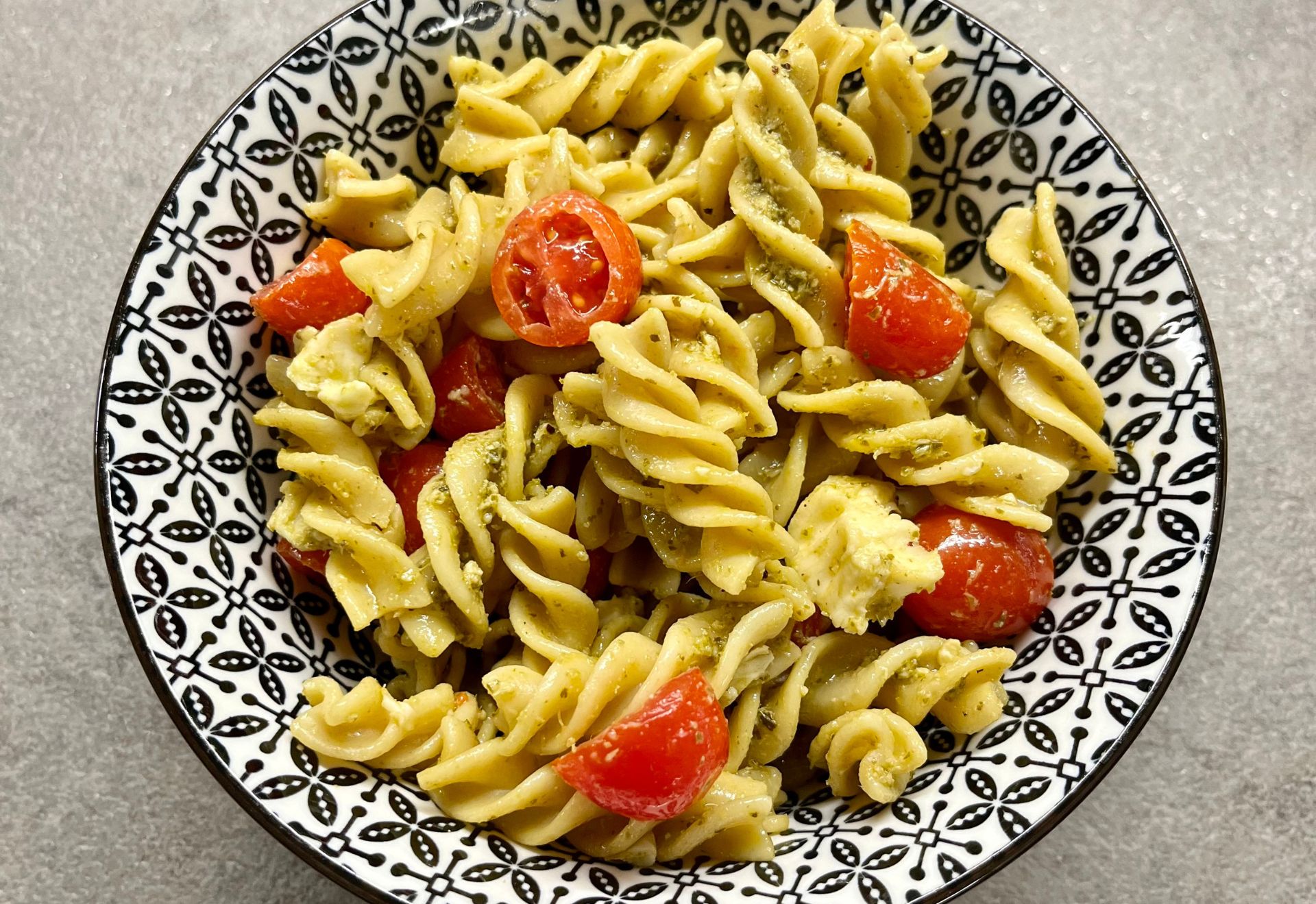 Σαλάτα ζυμαρικών με pesto